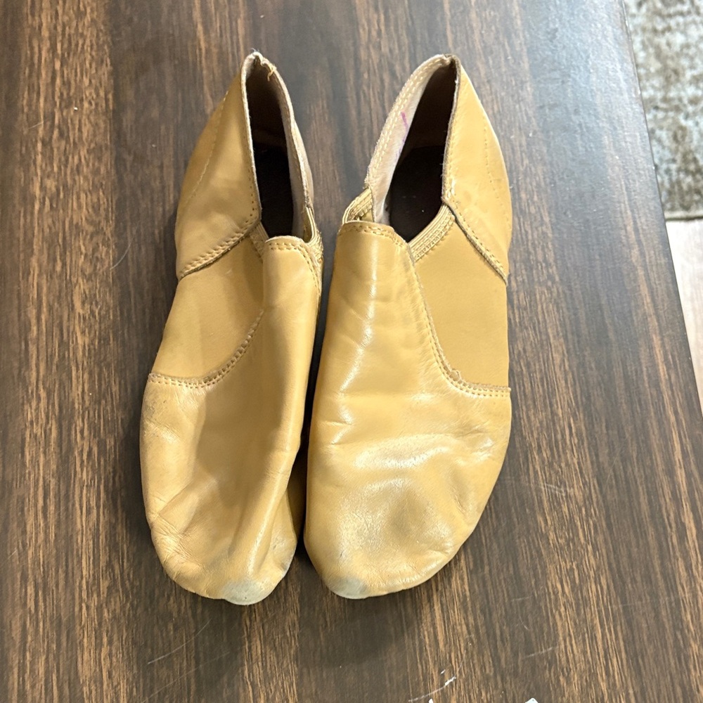 Dance Tan Slip-On Jazz